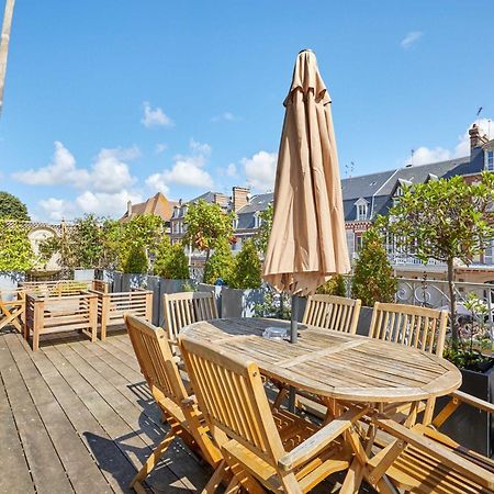 Luxurious 4 Bedroom Duplex, 200M From Place Morny Deauville Exterior foto